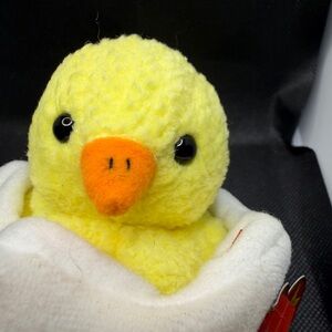 Ty Beanie Baby Eggbert Chick in Egg 1998 w/ Tag